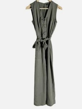 White house black market Jumpsuit size 8